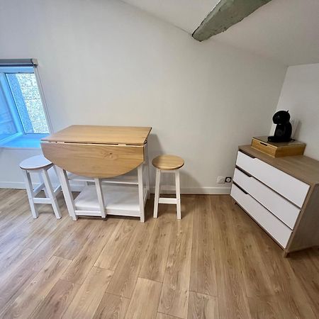 Sous Les Toits Du Parvis Apartment Niort Exterior photo